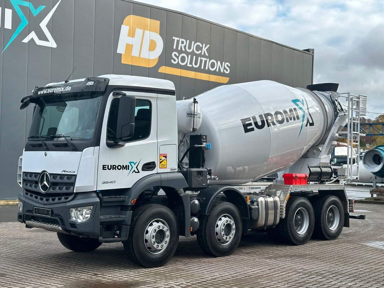 Mercedes-Benz Arocs 5 3540 8x4 EURO 6e EuromixMTP EM 9 L - Camion malaxeur: photos 1 Mercedes-Benz Arocs 5 3540 8x4 EURO 6e EuromixMTP EM 9 L - Camion malaxeur: photos 1