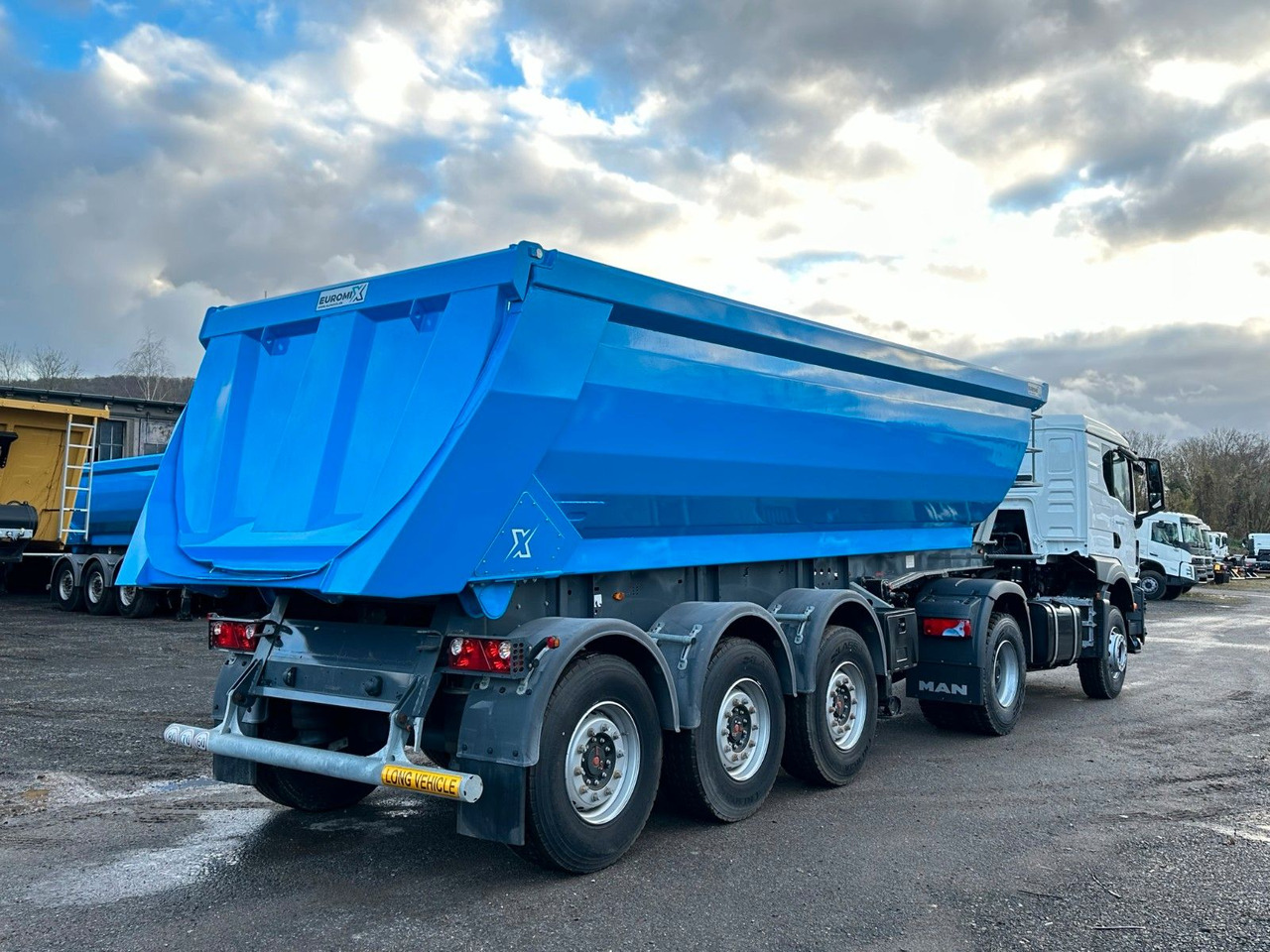 MAN TGS 22.440 4x2 Euro 2 EuromixMTP Kipper 27m³ MAN TGS 22.440 4x2 Euro 2 EuromixMTP Kipper 27m³ - Tracteur routier: photos 5 MAN TGS 22.440 4x2 Euro 2 EuromixMTP Kipper 27m³ MAN TGS 22.440 4x2 Euro 2 EuromixMTP Kipper 27m³ - Tracteur routier: photos 5