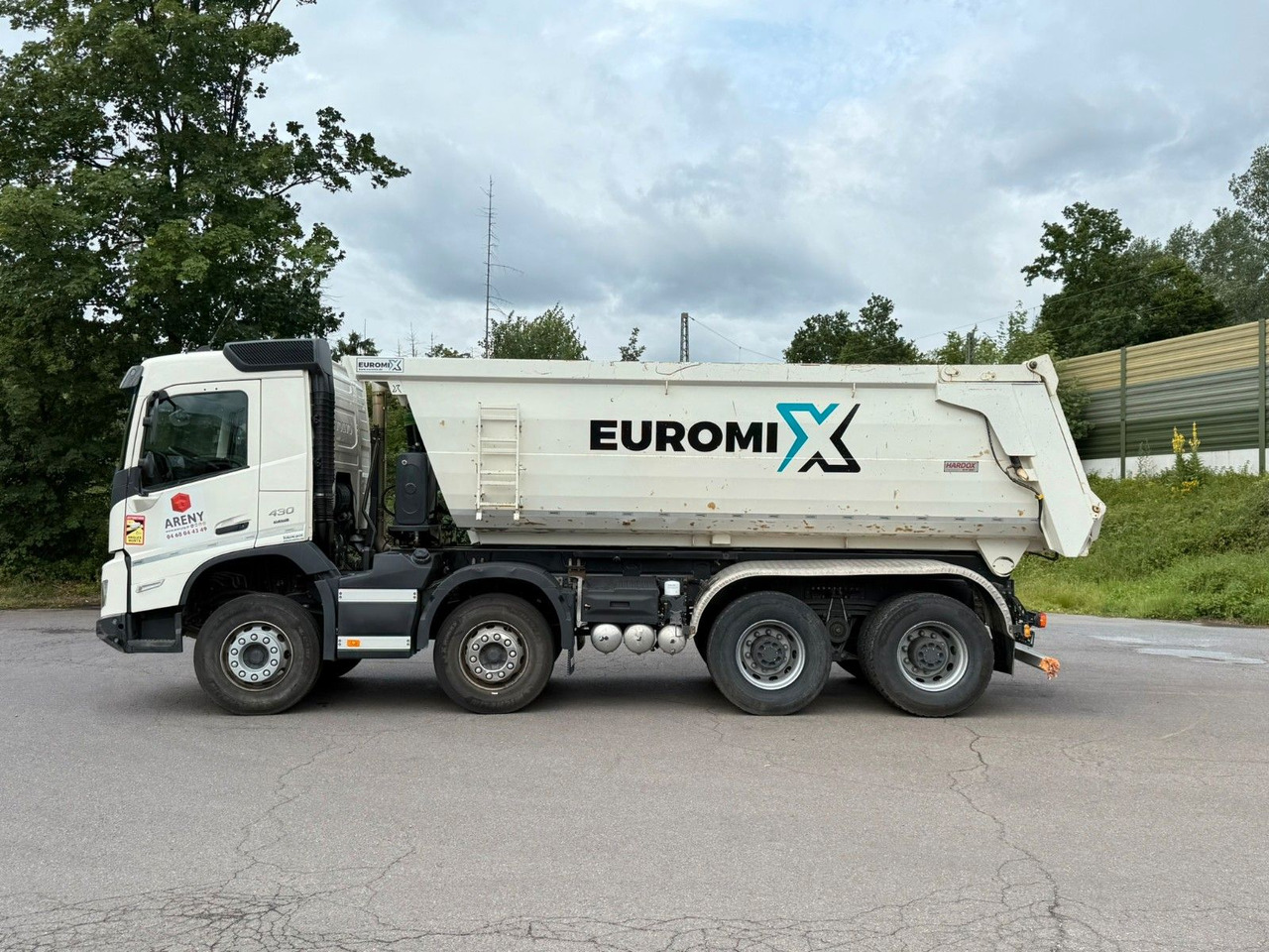 Volvo FMX 430 8X4 EuromixMTP 16m³ Hydraulische Klappe - Camion benne: photos 3 Volvo FMX 430 8X4 EuromixMTP 16m³ Hydraulische Klappe - Camion benne: photos 3