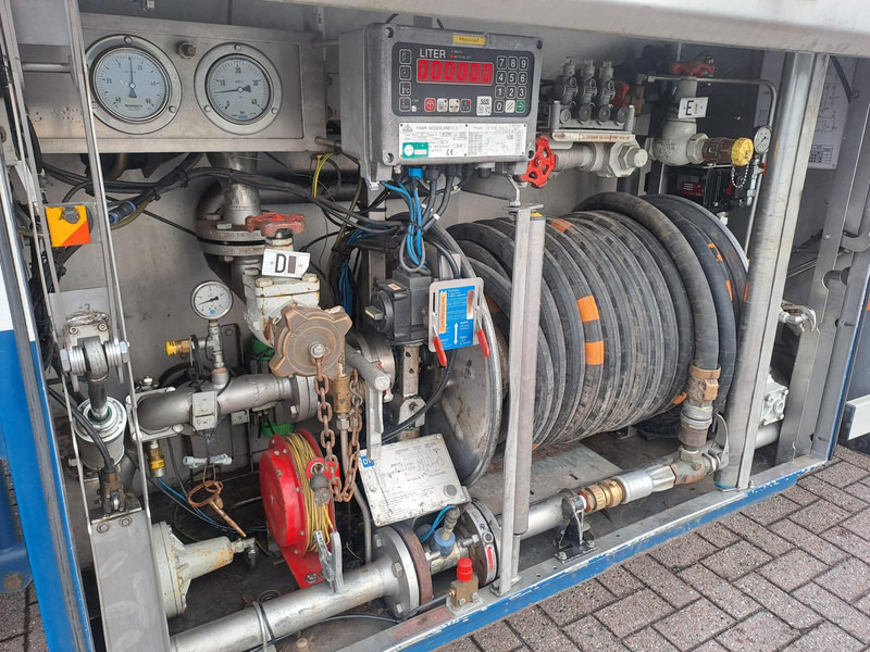 Camion citerne DAF FAN CF75. 6x2 -24030 Liter Gas tank truck ID 2.166 Rootselaar, flowmeter, pump, sunroof on tank: photos 6