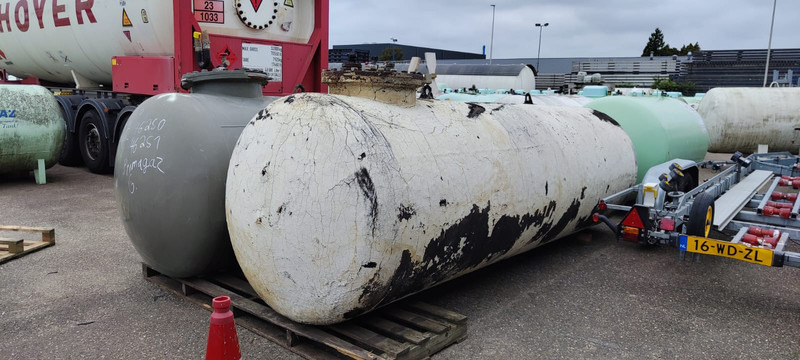 LPG GASTANK 4850 LITER underground - Réservoir de carburant pour Camion: photos 3 LPG GASTANK 4850 LITER underground - Réservoir de carburant pour Camion: photos 3