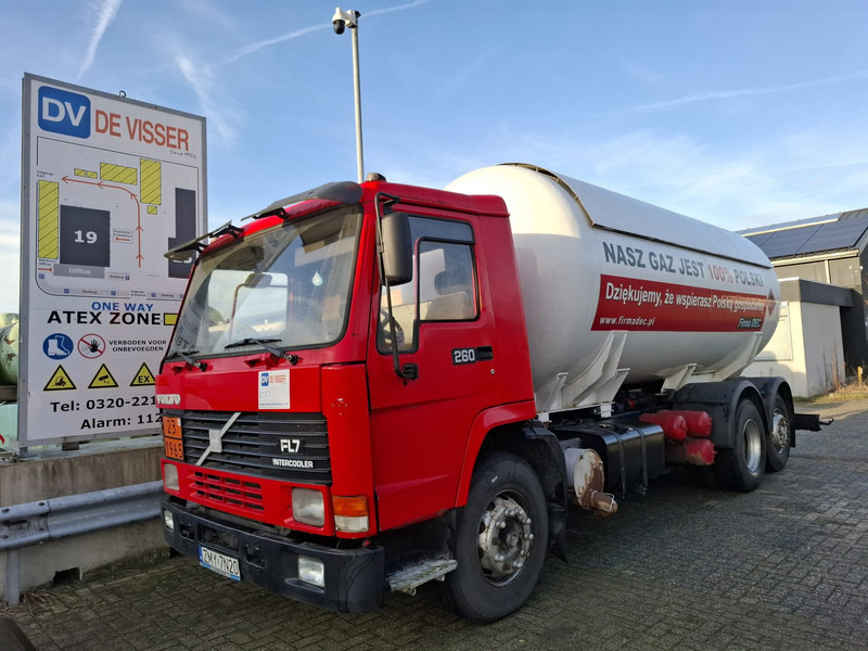 Volvo FL7 260 6x2 21550 Liter Gas tank truck ID 2.171 - Camion citerne: photos 1 Volvo FL7 260 6x2 21550 Liter Gas tank truck ID 2.171 - Camion citerne: photos 1