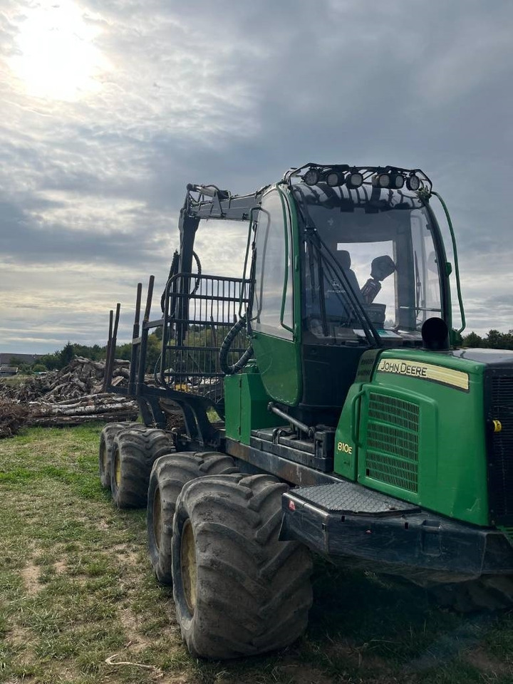 John Deere 810 E - Porteur: photos 3 John Deere 810 E - Porteur: photos 3