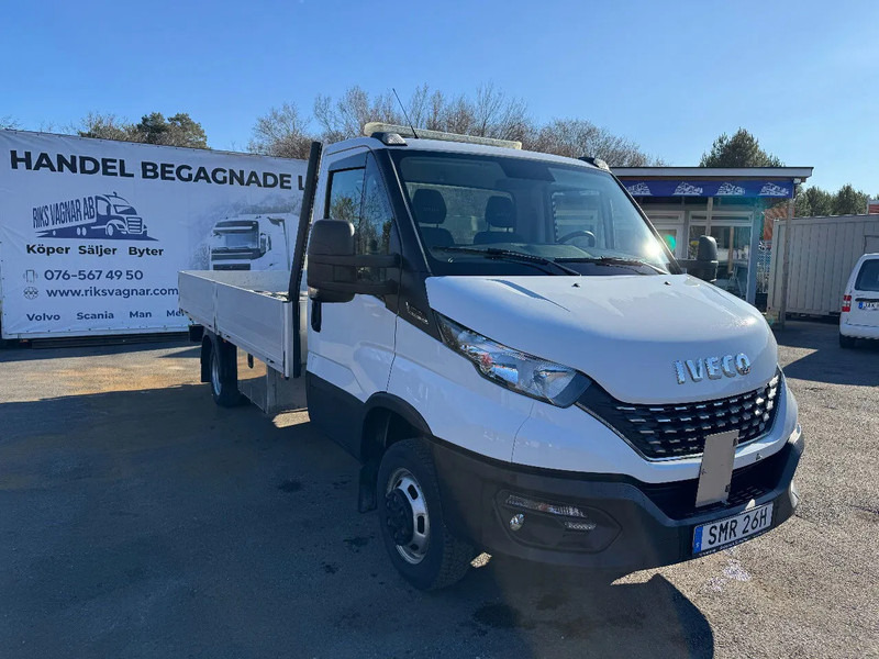 Iveco Daily 35C18, Flatbed + alu-side boards, 3.0TDi, 2022 - Camion plateau: photos 1 Iveco Daily 35C18, Flatbed + alu-side boards, 3.0TDi, 2022 - Camion plateau: photos 1