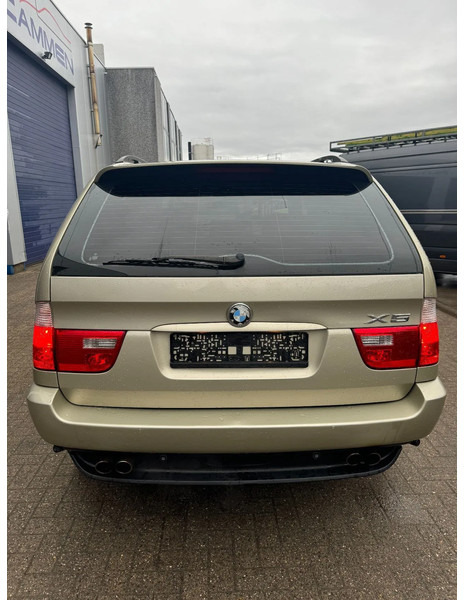 BMW X5 **3.0-PETROL-ESSENCE** - SUV: photos 5 BMW X5 **3.0-PETROL-ESSENCE** - SUV: photos 5