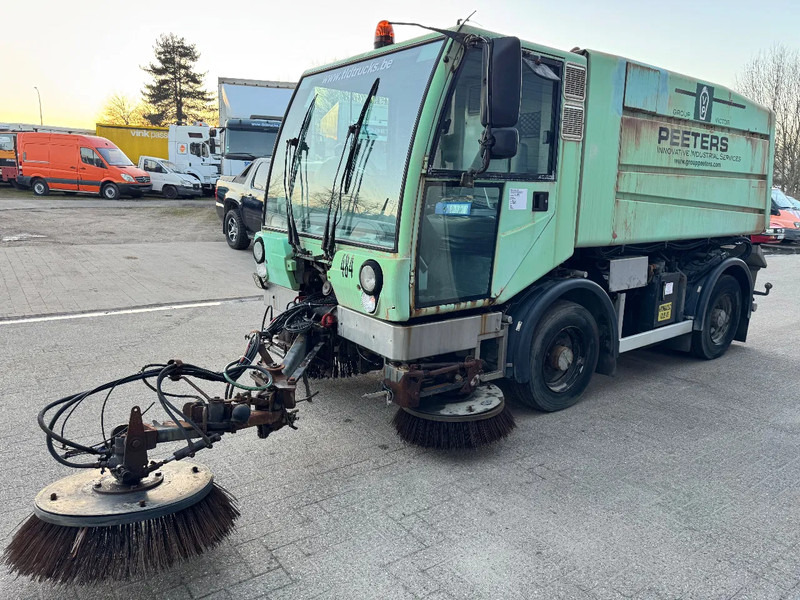 Bucher CITYCAT 5000SL **SWEEPER-BALAYEUSE** - Balayeuse de voirie: photos 1 Bucher CITYCAT 5000SL **SWEEPER-BALAYEUSE** - Balayeuse de voirie: photos 1