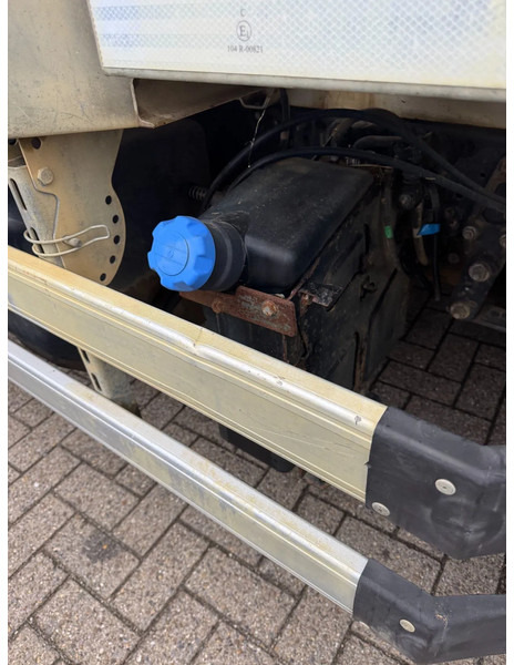 Renault Midlum 190 **WORKING PLATFORM-NACELLE** - Camion: photos 4 Renault Midlum 190 **WORKING PLATFORM-NACELLE** - Camion: photos 4