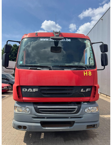 DAF LF 55.220 **EURO 4-MANUAL GEARBOX** - Camion fourgon: photos 2 DAF LF 55.220 **EURO 4-MANUAL GEARBOX** - Camion fourgon: photos 2