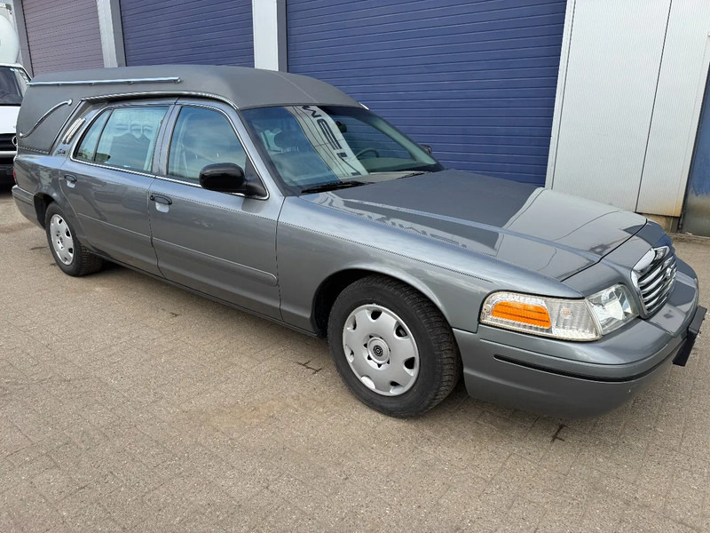 Ford VICTORIA CROWN **CORBILLARD-HEARSE-BESTATTUNGSWAGEN** - Voiture: photos 1 Ford VICTORIA CROWN **CORBILLARD-HEARSE-BESTATTUNGSWAGEN** - Voiture: photos 1
