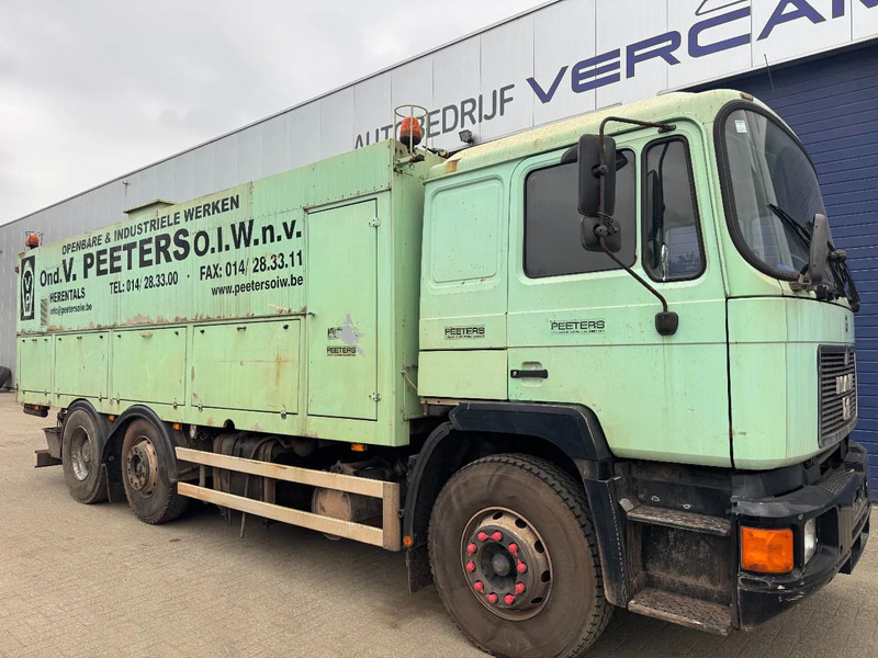 MAN 26.272 **5CYL-6X2-BELGIAN TRUCK** - Camion fourgon: photos 1 MAN 26.272 **5CYL-6X2-BELGIAN TRUCK** - Camion fourgon: photos 1