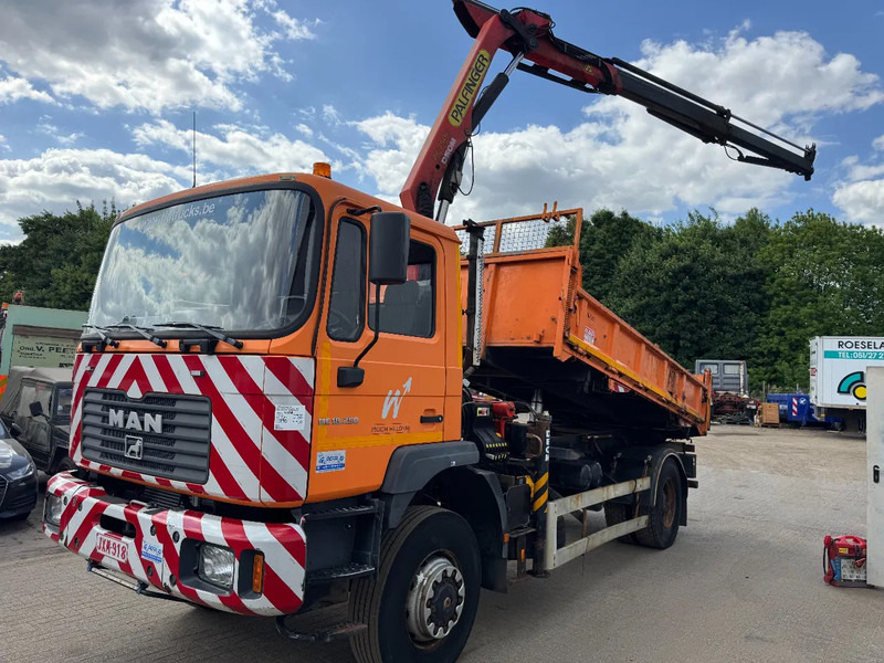 MAN ME 18.250 4X4 **4X4-TIPPER+PALFINGER PK7501-BELGIAN TRUCK** - Camion benne, Camion grue: photos 2 MAN ME 18.250 4X4 **4X4-TIPPER+PALFINGER PK7501-BELGIAN TRUCK** - Camion benne, Camion grue: photos 2