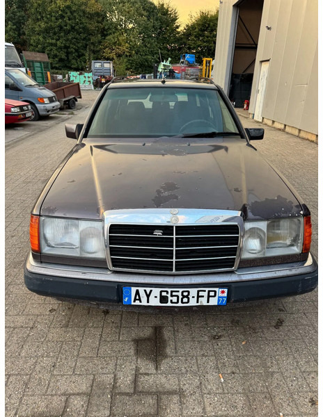 Mercedes-Benz 300-serie **W124-300TD-TURBO DIESEL** - Voiture: photos 2 Mercedes-Benz 300-serie **W124-300TD-TURBO DIESEL** - Voiture: photos 2