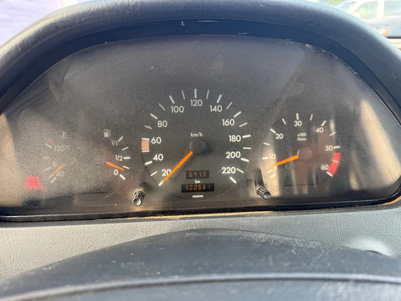 Berline Mercedes-Benz C-Klasse **C220DIESEL-BELGIANCAR**: photos 12 Berline Mercedes-Benz C-Klasse **C220DIESEL-BELGIANCAR**: photos 12