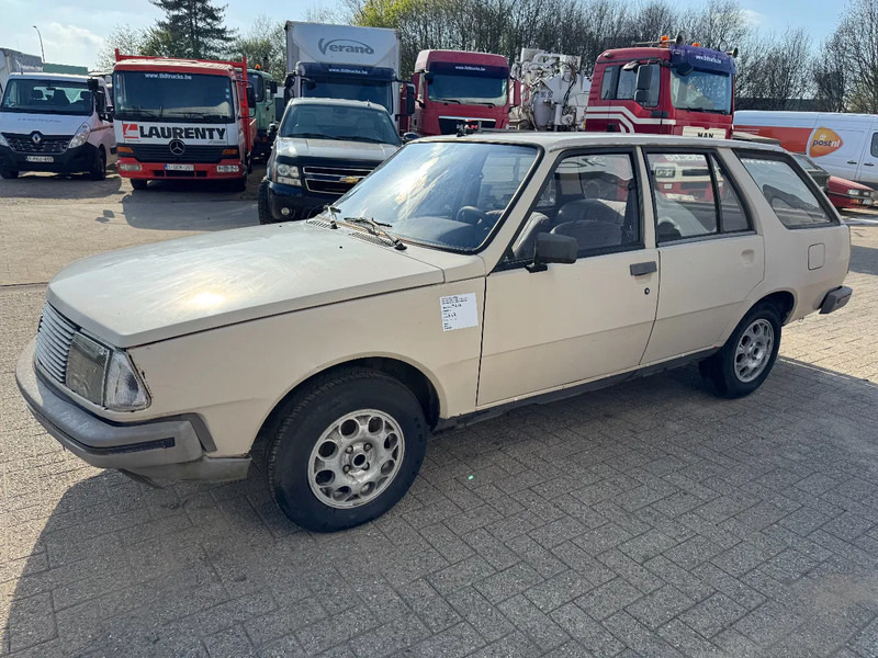 Renault 18 **ESSENCE-PETROL** - Voiture: photos 1 Renault 18 **ESSENCE-PETROL** - Voiture: photos 1