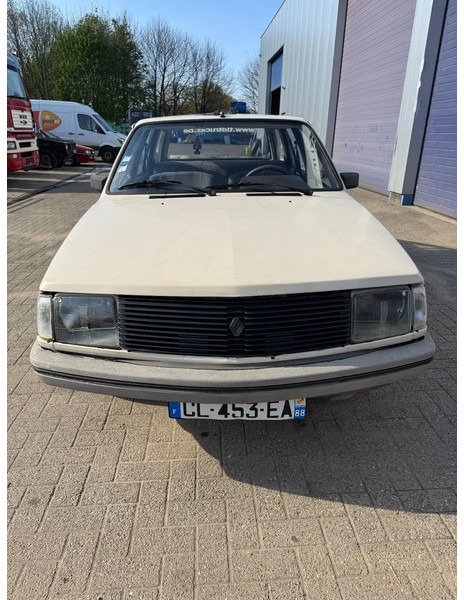 Renault 18 **ESSENCE-PETROL** - Voiture: photos 2 Renault 18 **ESSENCE-PETROL** - Voiture: photos 2