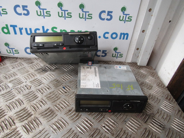 DAF XF 105 DIGI TACH VDO P/NO 1781375 - Système électrique pour Camion: photos 1 DAF XF 105 DIGI TACH VDO P/NO 1781375 - Système électrique pour Camion: photos 1