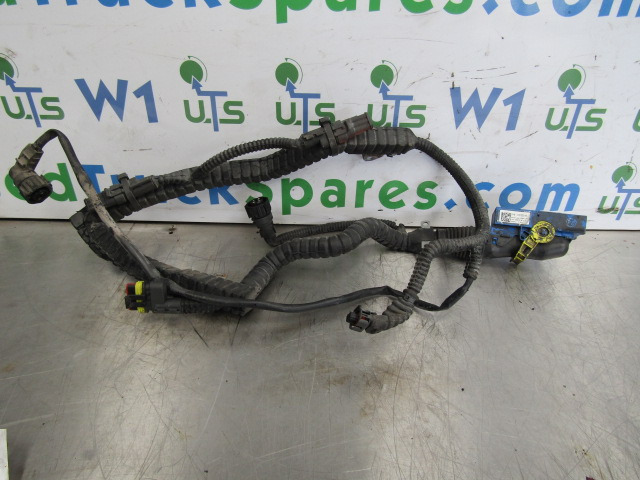 DAF XF 105 PACCAR ECU HARNESS P/NO 1737551/01 - Système électrique pour Camion: photos 1 DAF XF 105 PACCAR ECU HARNESS P/NO 1737551/01 - Système électrique pour Camion: photos 1