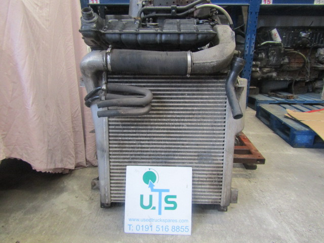 MERCEDES ATEGO 1823 RADIATOR / INTERCOOLER - Radiateur pour Camion: photos 1 MERCEDES ATEGO 1823 RADIATOR / INTERCOOLER - Radiateur pour Camion: photos 1