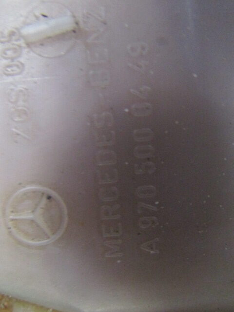 MERCEDES ATEGO 815 HEADERTANK P/NO A970 500 0449 - Moteur et pièces pour Camion: photos 2 MERCEDES ATEGO 815 HEADERTANK P/NO A970 500 0449 - Moteur et pièces pour Camion: photos 2