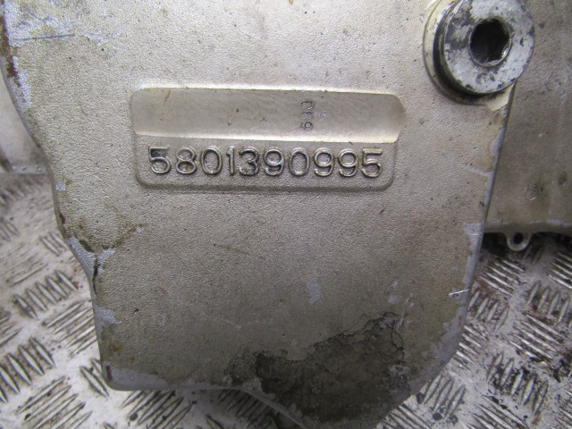 MITSUBISHI FUSO FUSO 4P10 ENGINE SUMP P/NO 5801390995 - Moteur et pièces pour Camion: photos 3 MITSUBISHI FUSO FUSO 4P10 ENGINE SUMP P/NO 5801390995 - Moteur et pièces pour Camion: photos 3