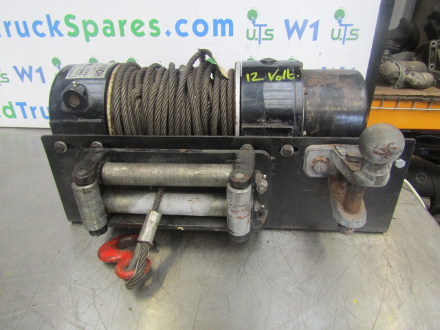 PIERCE 12,500 ELECTRIC 12 VOLT WINCH - Treuil pour Véhicule de voirie/ Spécial: photos 1 PIERCE 12,500 ELECTRIC 12 VOLT WINCH - Treuil pour Véhicule de voirie/ Spécial: photos 1