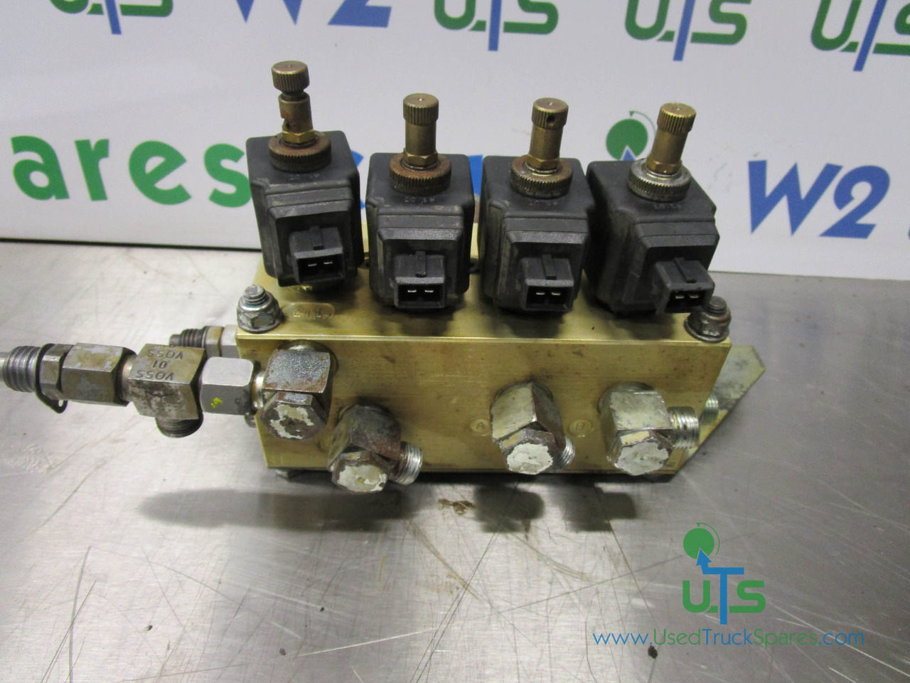 SCHMIDT SWINGO 200 SPEED VALVE P/NO DXP17215-04K - Valve de frein pour Véhicule de voirie/ Spécial: photos 1 SCHMIDT SWINGO 200 SPEED VALVE P/NO DXP17215-04K - Valve de frein pour Véhicule de voirie/ Spécial: photos 1