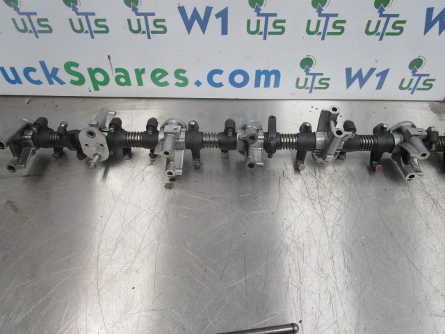 VOLVO FE 240/280 D7E ENGINE ROCKER SHAFT AND PUSHRODS - Moteur et pièces pour Camion: photos 1 VOLVO FE 240/280 D7E ENGINE ROCKER SHAFT AND PUSHRODS - Moteur et pièces pour Camion: photos 1
