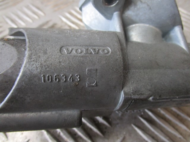 VOLVO FM/FH VERSION 2 IGNITION LOCK AND KEY 106343 - Cabine et intérieur pour Camion: photos 2 VOLVO FM/FH VERSION 2 IGNITION LOCK AND KEY 106343 - Cabine et intérieur pour Camion: photos 2