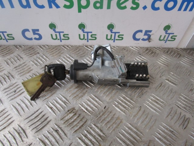 VOLVO FM/FH VERSION 2 IGNITION LOCK AND KEY 106343 - Cabine et intérieur pour Camion: photos 1 VOLVO FM/FH VERSION 2 IGNITION LOCK AND KEY 106343 - Cabine et intérieur pour Camion: photos 1