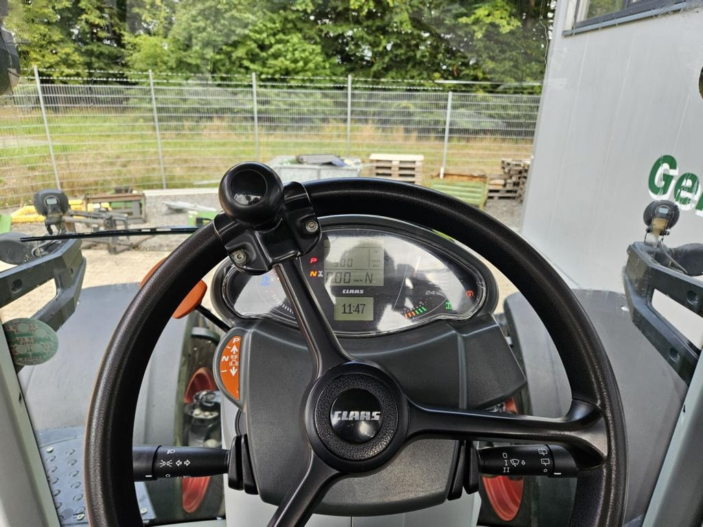 Tracteur agricole CLAAS AXION 870 CMATIC: photos 17