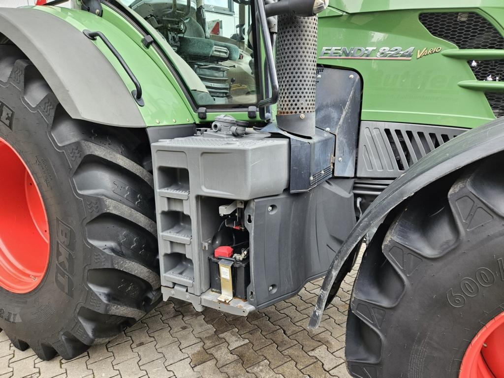 Tracteur agricole Fendt 824 Vario ProfiPlus: photos 6