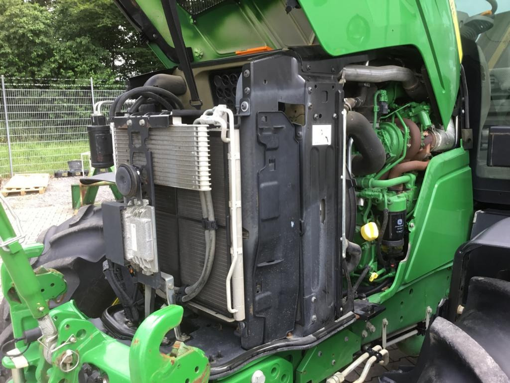 John Deere 6130R - Tracteur agricole: photos 4 John Deere 6130R - Tracteur agricole: photos 4