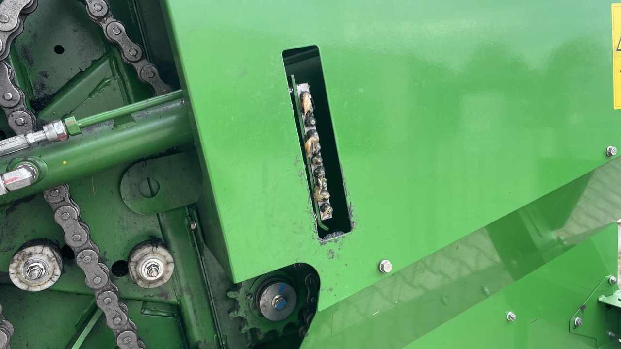 Enrubanneuse John Deere RUNDBALLENPRESSE F441R: photos 9 Enrubanneuse John Deere RUNDBALLENPRESSE F441R: photos 9