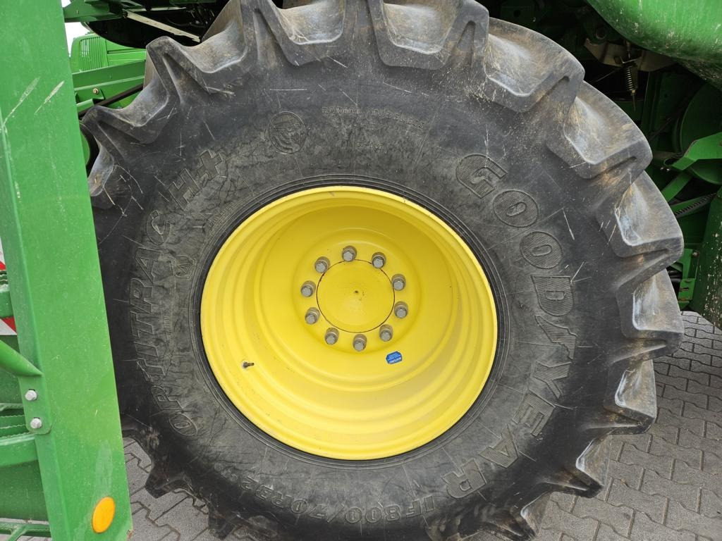 John Deere T560I - Moissonneuse-batteuse: photos 4 John Deere T560I - Moissonneuse-batteuse: photos 4