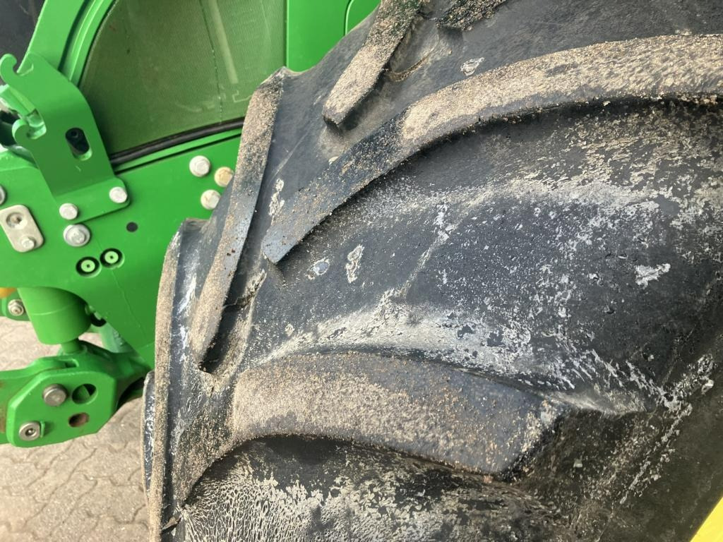 John Deere TRAKTOR 6175R - Tracteur agricole: photos 2 John Deere TRAKTOR 6175R - Tracteur agricole: photos 2