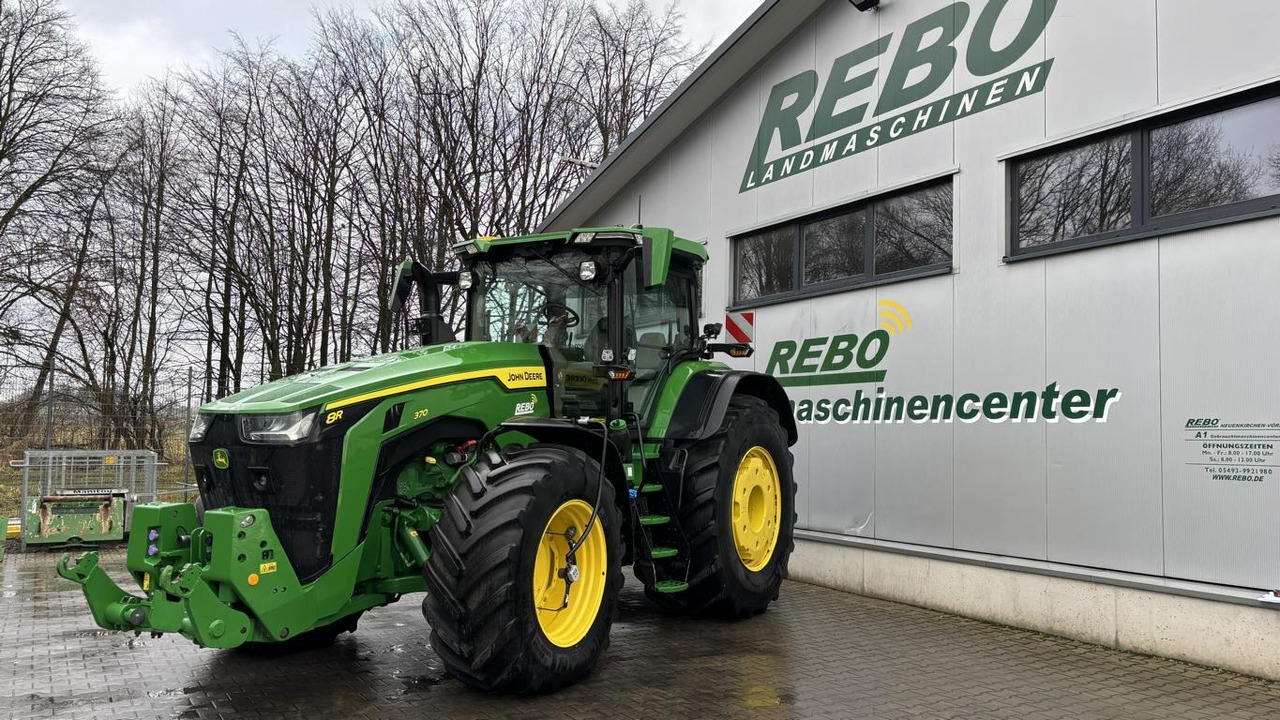 John Deere TRAKTOR 8R370 - Tracteur agricole: photos 1 John Deere TRAKTOR 8R370 - Tracteur agricole: photos 1