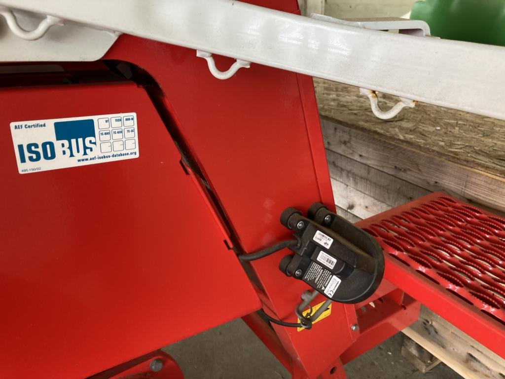 Pöttinger AEROSEM 4002 FDD - Semoir: photos 2 Pöttinger AEROSEM 4002 FDD - Semoir: photos 2