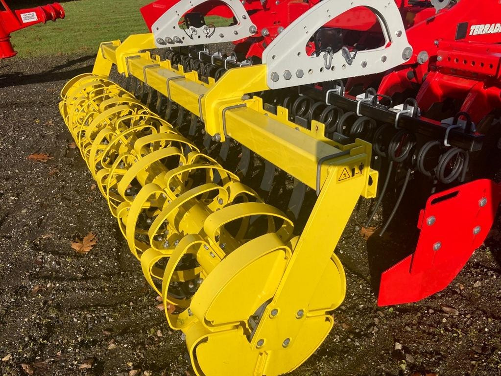 Pöttinger TERRADISC 3001 - Cover crop: photos 4 Pöttinger TERRADISC 3001 - Cover crop: photos 4