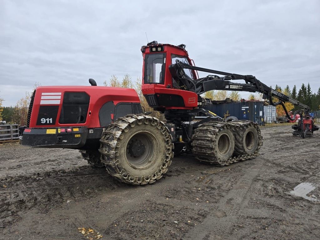 Komatsu 911.7 - Abatteuse: photos 1 Komatsu 911.7 - Abatteuse: photos 1