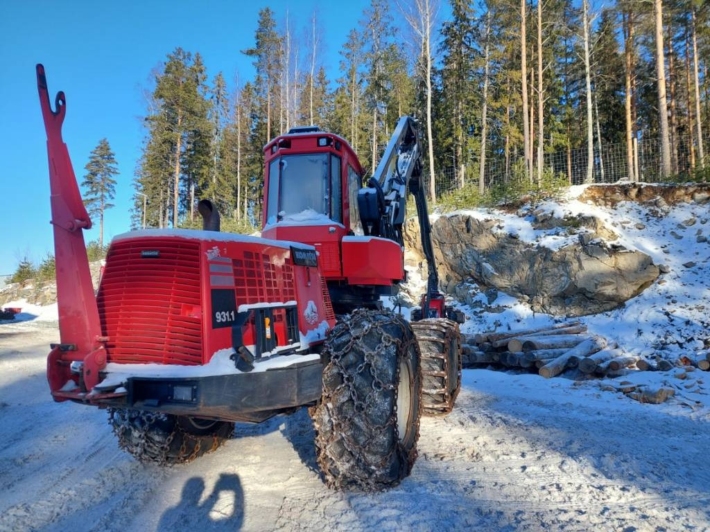 Abatteuse Komatsu 931.1: photos 11