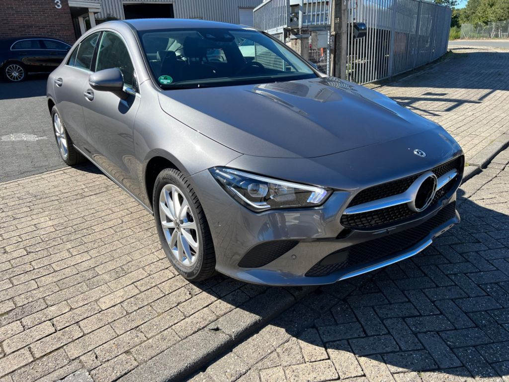 Mercedes-Benz CLA 180 4.500 KM NAVI-LED - Grosse Bildschirm - Voiture: photos 1 Mercedes-Benz CLA 180 4.500 KM NAVI-LED - Grosse Bildschirm - Voiture: photos 1