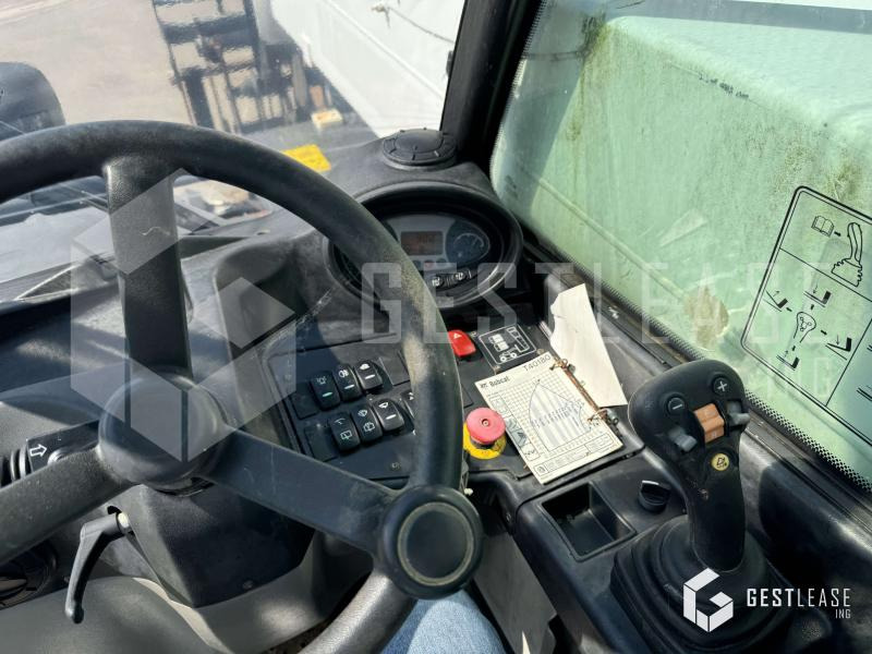 Chariot à mât rétractable BOBCAT T40180: photos 15 Chariot à mât rétractable BOBCAT T40180: photos 15