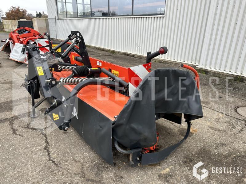 Kubota DM4032 - Faucheuse: photos 2 Kubota DM4032 - Faucheuse: photos 2