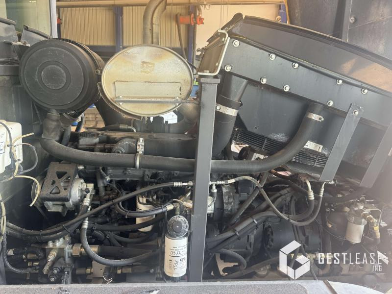 Niveleuse New Holland F 106.6 A: photos 17