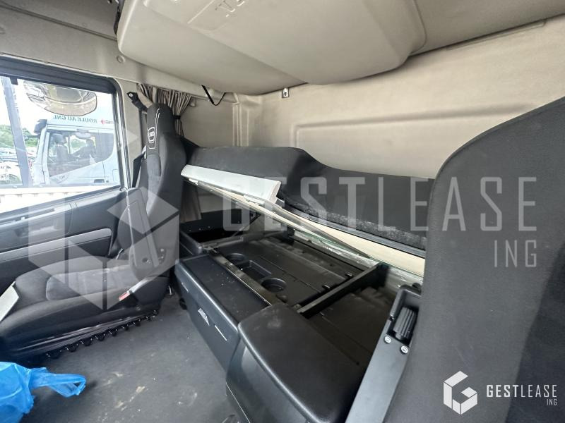 Iveco Stralis en crédit-bail Iveco Stralis: photos 12