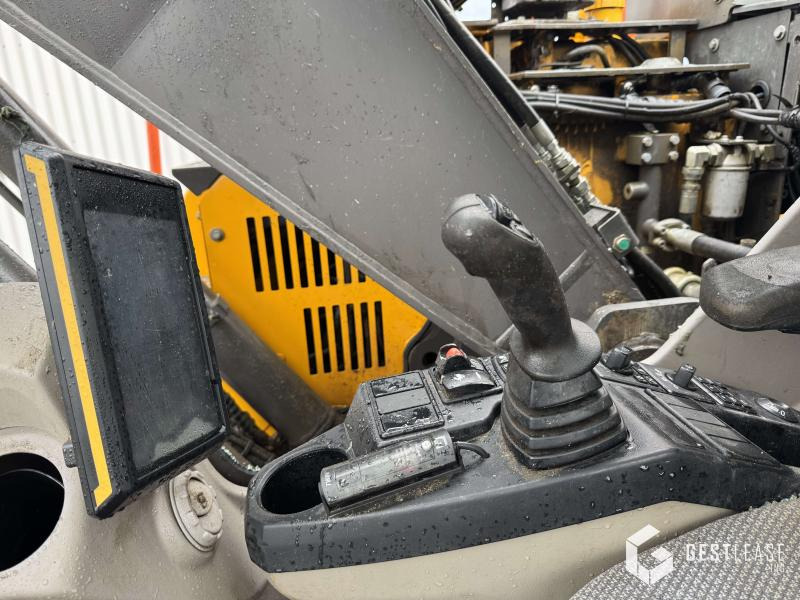 Pelle sur chenille Volvo ECR145 EL: photos 26