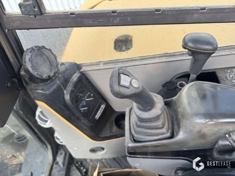 Mini pelle Volvo ECR88 D: photos 10