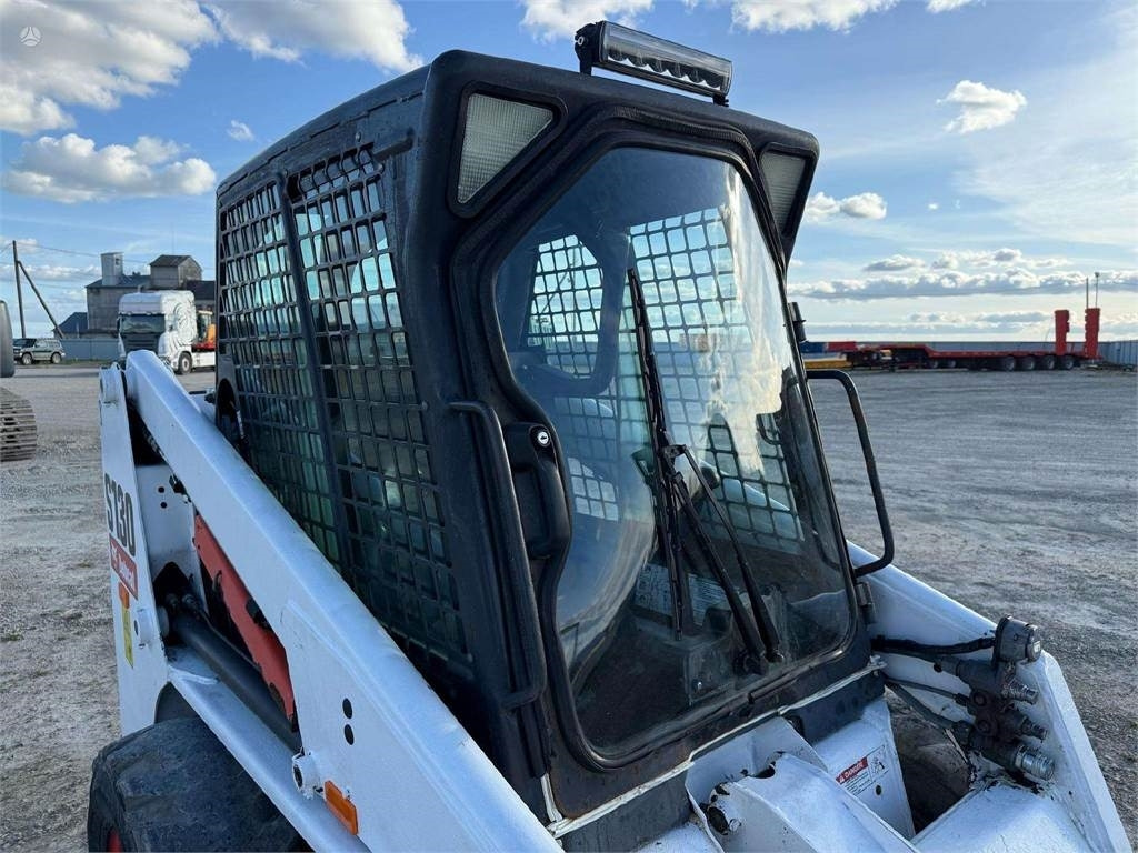 Mini chargeuse Bobcat S130: photos 17