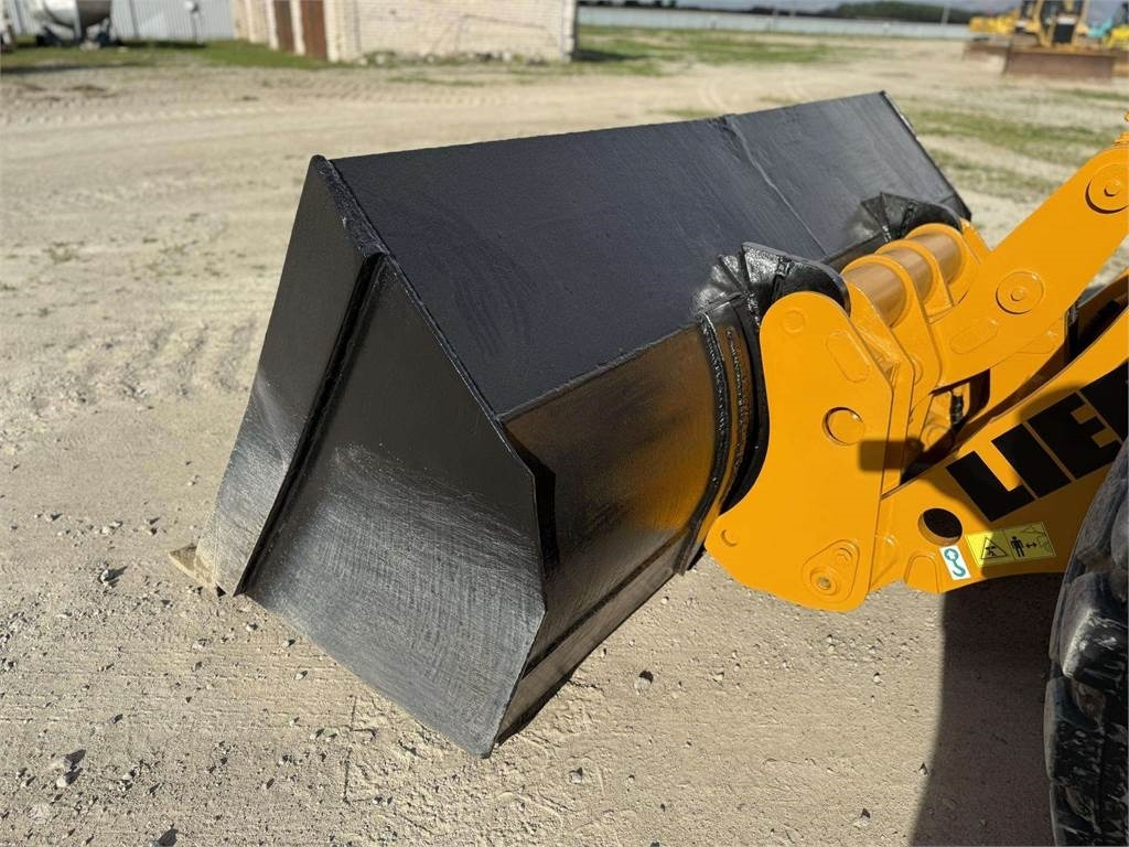 Chargeuse sur pneus Liebherr L 550 , quick coupler: photos 7
