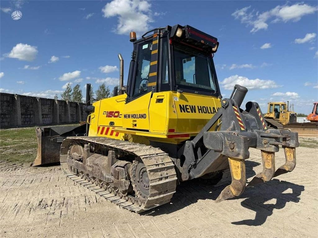 New Holland D150C Ripper - Bulldozer: photos 5 New Holland D150C Ripper - Bulldozer: photos 5